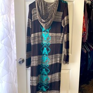 Brown and turquoise duster